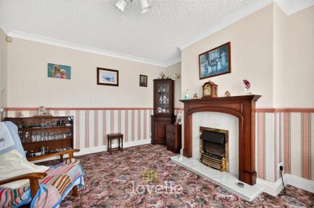 4 bedroom Semi-detached bungalow for sale in St Mathews Road, Humberston, DN36