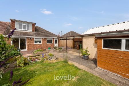 4 bedroom Semi-detached bungalow for sale in St Mathews Road, Humberston, DN36