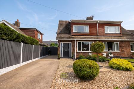 3 bedroom Semi-detached house for sale in Inghams Road, Tetney, DN36