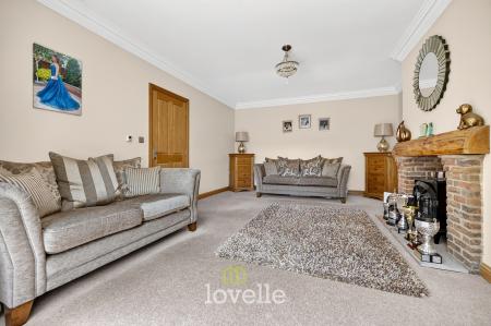 6 bedroom Detached house for sale in Church View, Tetney, DN36