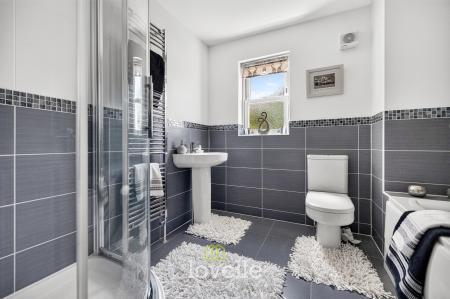 6 bedroom Detached house for sale in Church View, Tetney, DN36