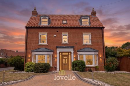 6 bedroom Detached house for sale in Church View, Tetney, DN36
