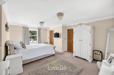 6 bedroom Detached house for sale in Church View, Tetney, DN36