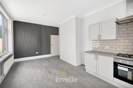 3 bedroom Semi-detached house for sale in Elliston Street, Cleethorpes, DN35