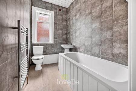 3 bedroom Semi-detached house for sale in Elliston Street, Cleethorpes, DN35