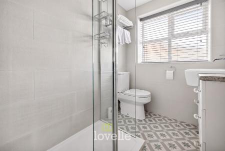 3 bedroom Detached bungalow for sale in Mayfair Court, Cleethorpes, DN35