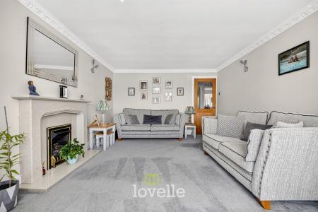 3 bedroom Detached bungalow for sale in Mayfair Court, Cleethorpes, DN35