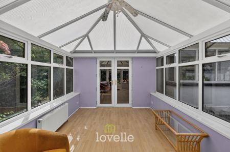 3 bedroom Detached bungalow for sale in Humberston Avenue, Humberston, DN36