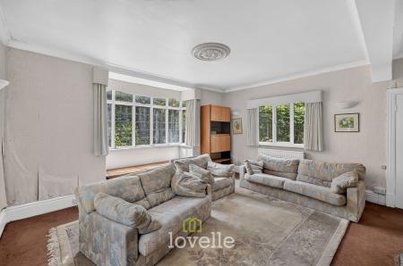3 bedroom Detached bungalow for sale in Humberston Avenue, Humberston, DN36
