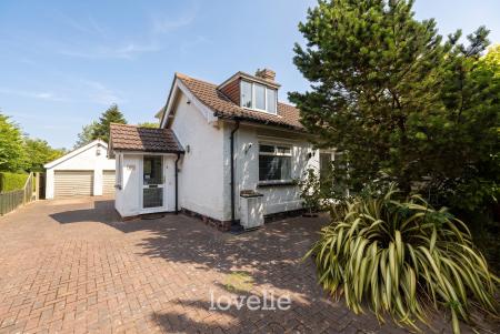 3 bedroom Detached bungalow for sale in Humberston Avenue, Humberston, DN36