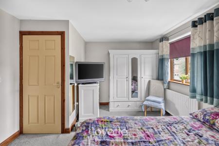 3 bedroom Detached house for sale in Swaby Close, Marshchapel, DN36