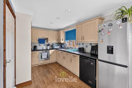 3 bedroom Detached house for sale in Swaby Close, Marshchapel, DN36