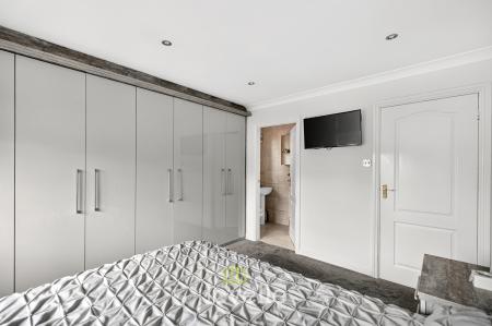 4 bedroom Detached house for sale in Tintagel Way, New Waltham, DN36