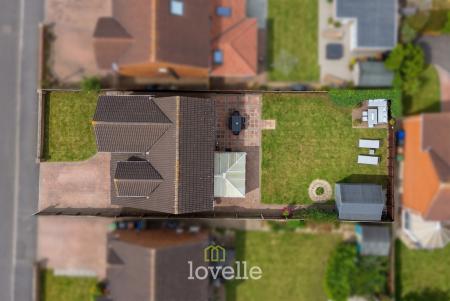 4 bedroom Detached house for sale in Tintagel Way, New Waltham, DN36