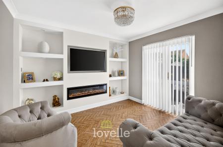 4 bedroom Detached house for sale in Tintagel Way, New Waltham, DN36
