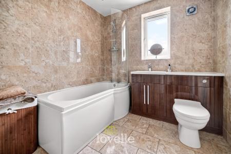 4 bedroom Detached house for sale in Tintagel Way, New Waltham, DN36