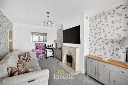 4 bedroom Semi-detached house for sale in Queen Mary Avenue, Cleethorpes, DN35
