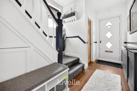 4 bedroom Semi-detached house for sale in Queen Mary Avenue, Cleethorpes, DN35