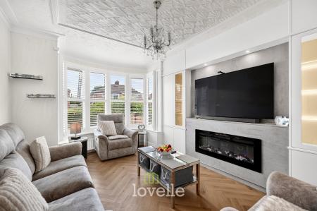4 bedroom Semi-detached house for sale in Queen Mary Avenue, Cleethorpes, DN35
