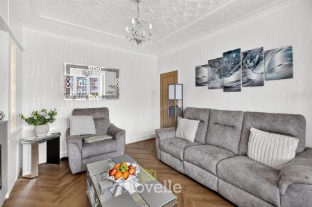 4 bedroom Semi-detached house for sale in Queen Mary Avenue, Cleethorpes, DN35