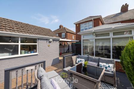 4 bedroom Semi-detached house for sale in Queen Mary Avenue, Cleethorpes, DN35