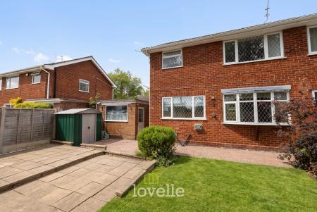 3 bedroom Semi-detached house for sale in Weelsby View, New Waltham, DN36