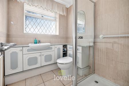 3 bedroom Semi-detached house for sale in Weelsby View, New Waltham, DN36