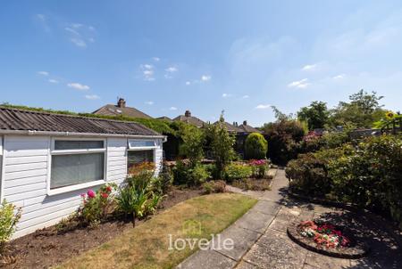 2 bedroom Detached bungalow for sale in Derwent Drive, Humberston, DN36