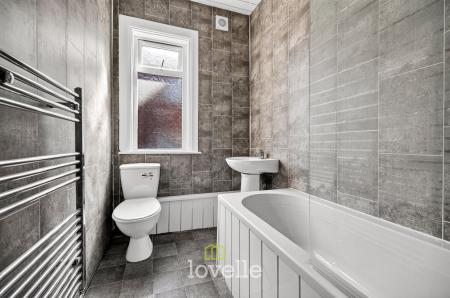 3 bedroom Semi-detached house for sale in Elliston Street, Cleethorpes, DN35