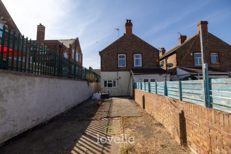 3 bedroom Semi-detached house for sale in Elliston Street, Cleethorpes, DN35