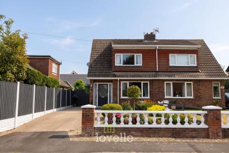 3 bedroom Semi-detached house for sale in Inghams Road, Tetney, DN36