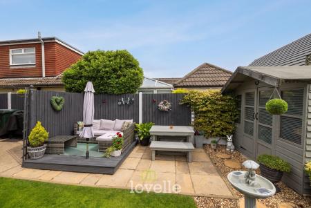 3 bedroom Semi-detached house for sale in Inghams Road, Tetney, DN36