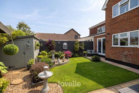 3 bedroom Semi-detached house for sale in Inghams Road, Tetney, DN36