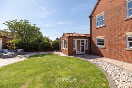 6 bedroom Detached house for sale in Church View, Tetney, DN36