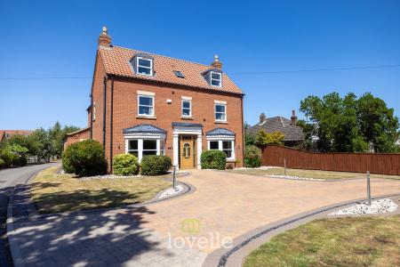 6 bedroom Detached house for sale in Church View, Tetney, DN36