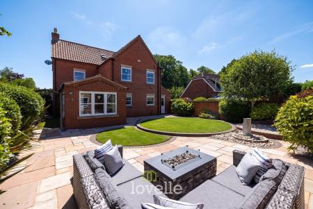 6 bedroom Detached house for sale in Church View, Tetney, DN36
