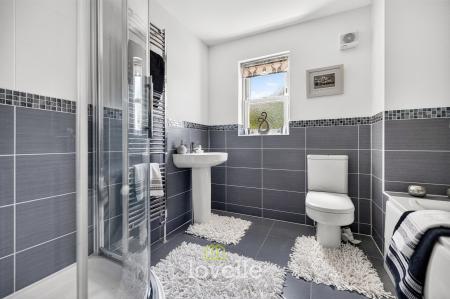 6 bedroom Detached house for sale in Church View, Tetney, DN36