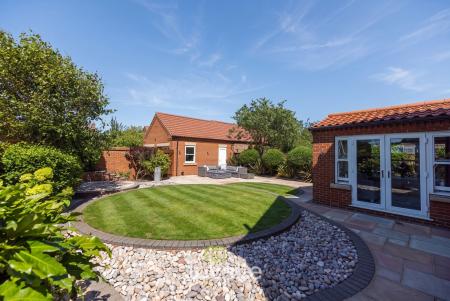 6 bedroom Detached house for sale in Church View, Tetney, DN36