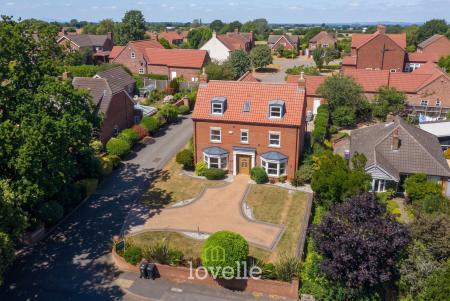 6 bedroom Detached house for sale in Church View, Tetney, DN36