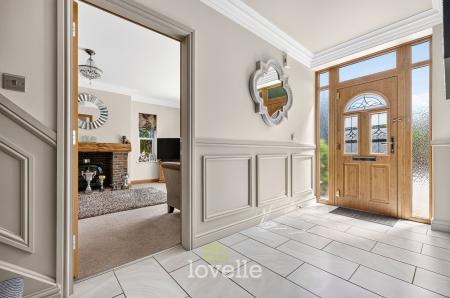 6 bedroom Detached house for sale in Church View, Tetney, DN36