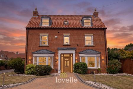 6 bedroom Detached house for sale in Church View, Tetney, DN36