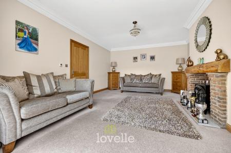 6 bedroom Detached house for sale in Church View, Tetney, DN36