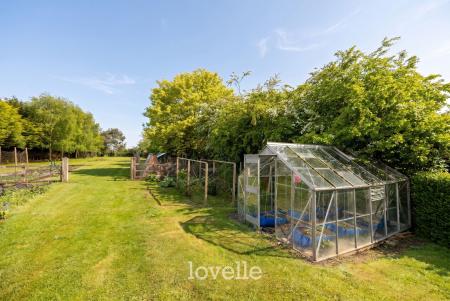 6 bedroom Detached house for sale in Northway, Fulstow, LN11