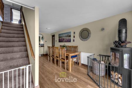 6 bedroom Detached house for sale in Northway, Fulstow, LN11
