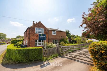 6 bedroom Detached house for sale in Northway, Fulstow, LN11