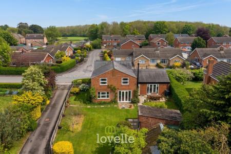 6 bedroom Detached house for sale in Northway, Fulstow, LN11