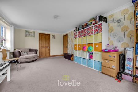 6 bedroom Detached house for sale in Northway, Fulstow, LN11