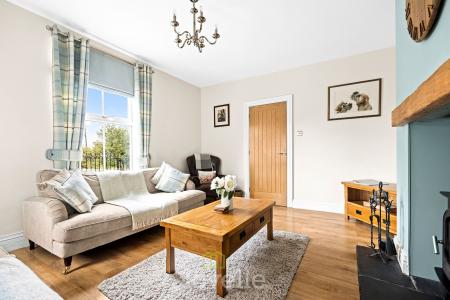 3 bedroom Semi-detached house for sale in Tetney Lock Road, Tetney, DN36