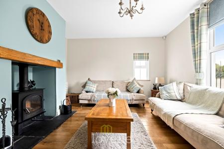 3 bedroom Semi-detached house for sale in Tetney Lock Road, Tetney, DN36