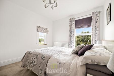 3 bedroom Semi-detached house for sale in Tetney Lock Road, Tetney, DN36